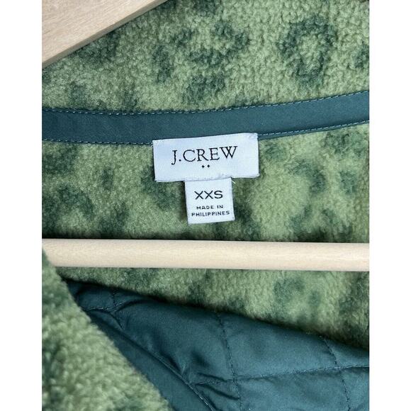J. Crew Quilted Button-Neck Sherpa Tunic Sweater Green Cheetah Size XXS Women’s - Picture 3 of 6